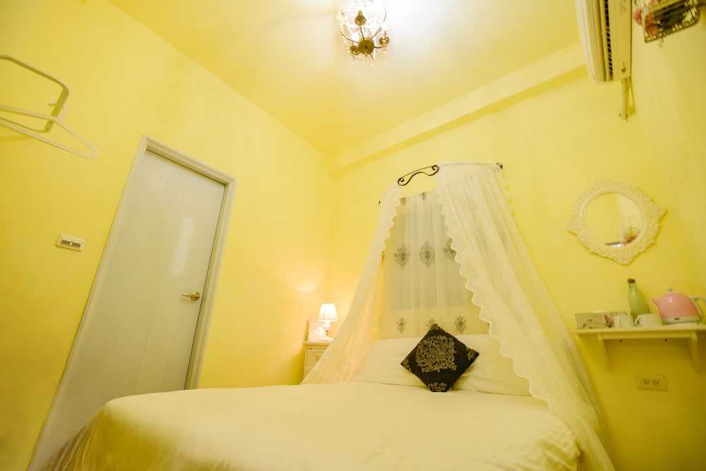 Rabbit house hotel