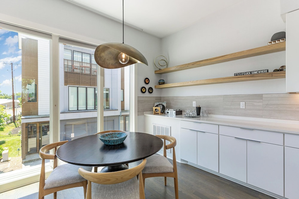Nashville Notes - Sleeps 8 - Mins to Broadway!