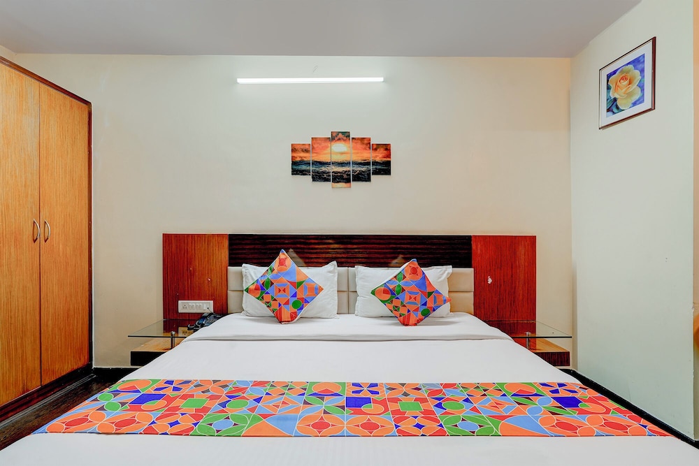 Fabhotel Madhura Residency
