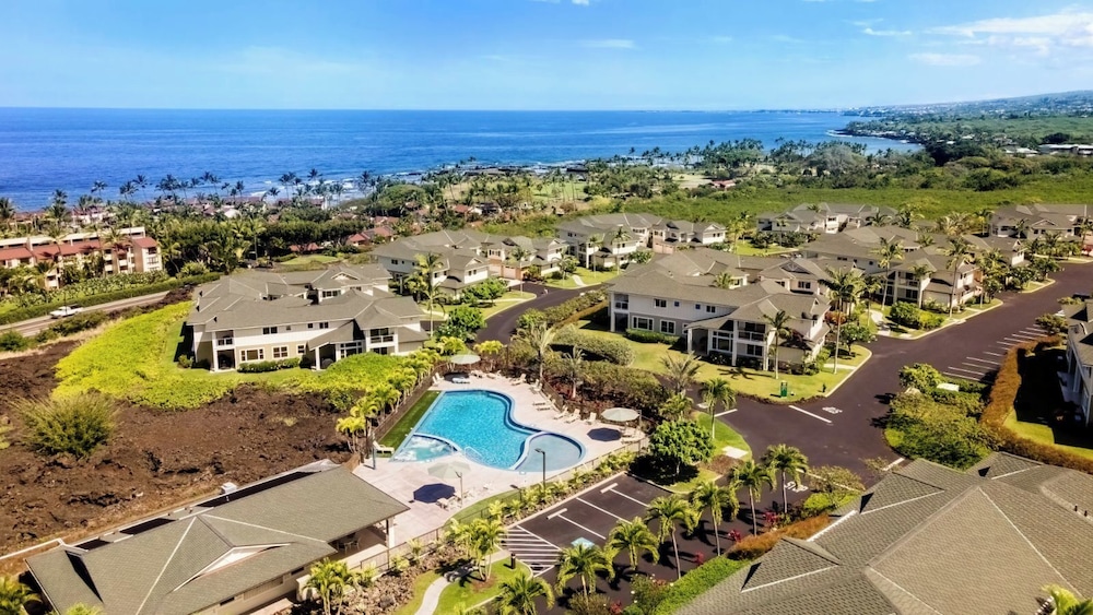 Updated Townhome Ocean View Private BBQ & Lanai - Vrkcv