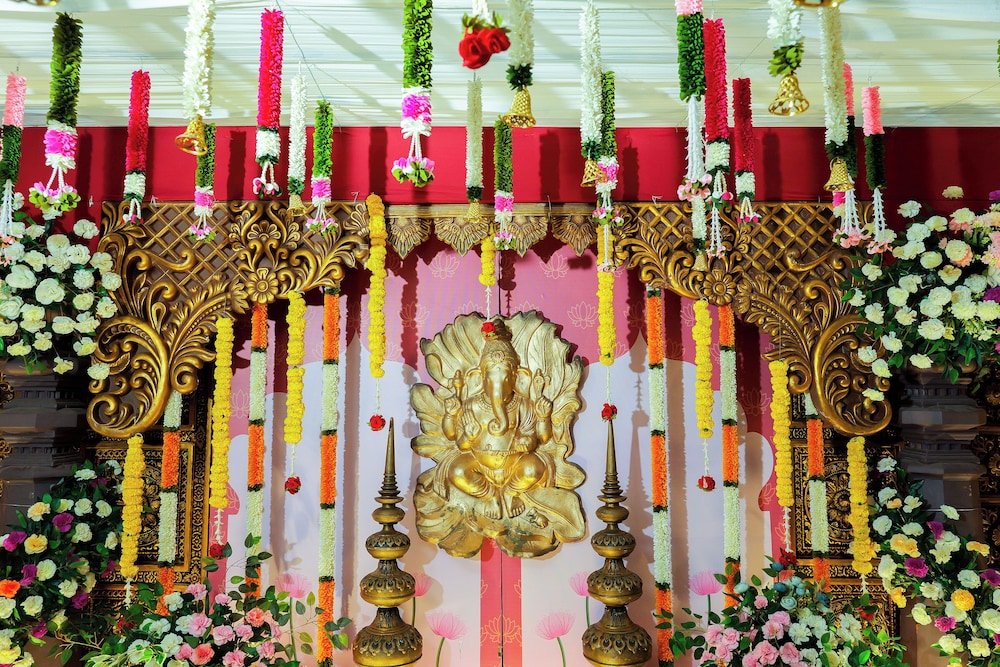 Shambhavi Hotel & Convention Centre