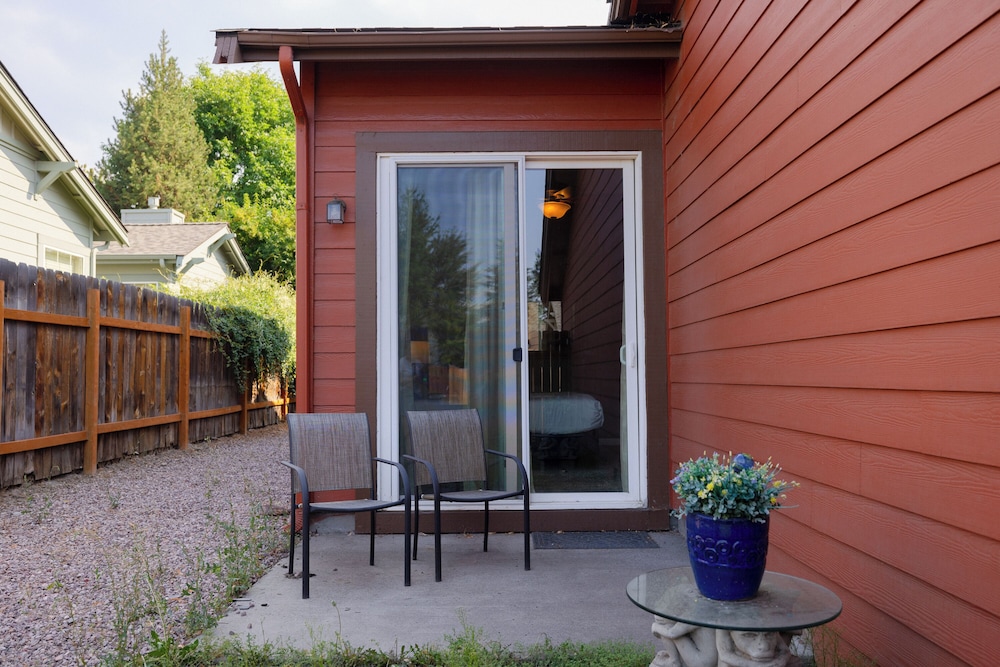 The Old Mill Retreat Sleeps 6!