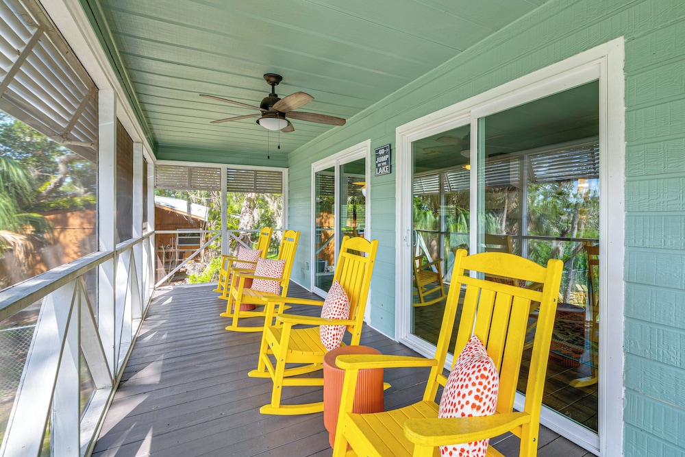 Dock, Hot Tub & Games: Crystal River Family Gem
