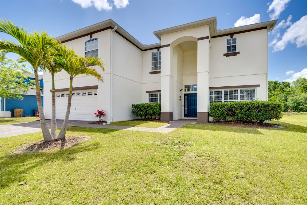 Kissimmee Home: Pool, Game Room & Lake Views! view 5