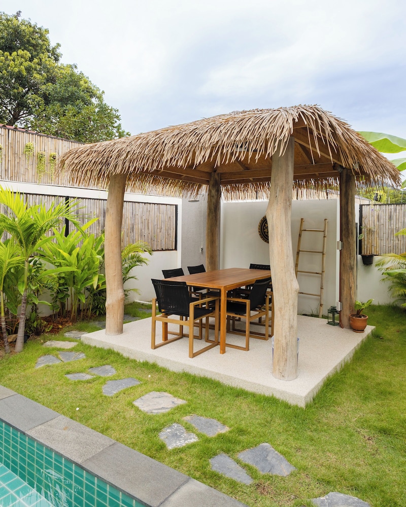 Barefoot Villas by Satori