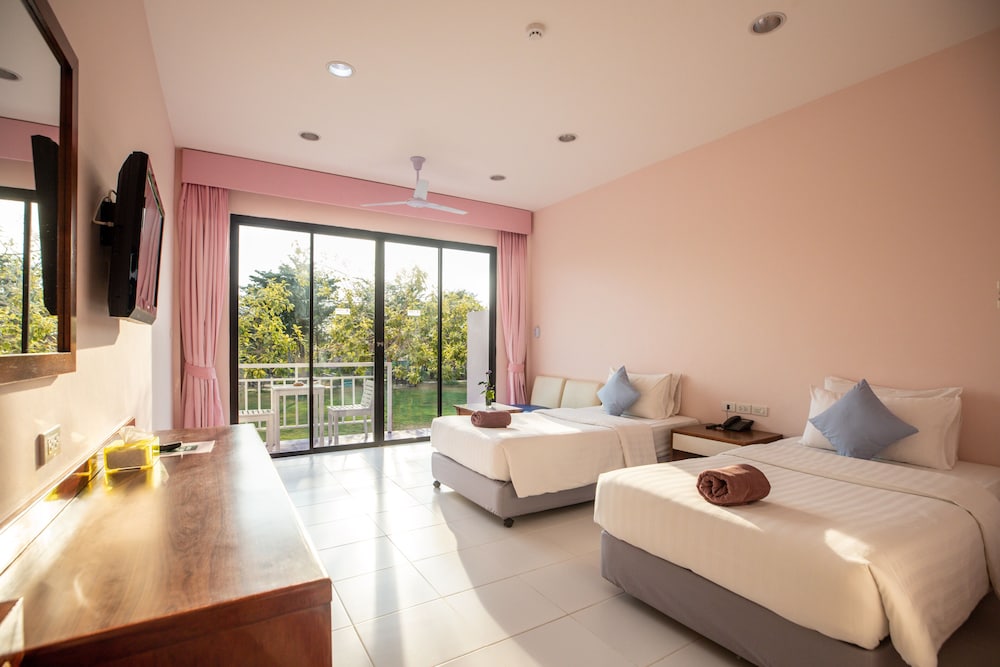 Xanadu Beach Resort