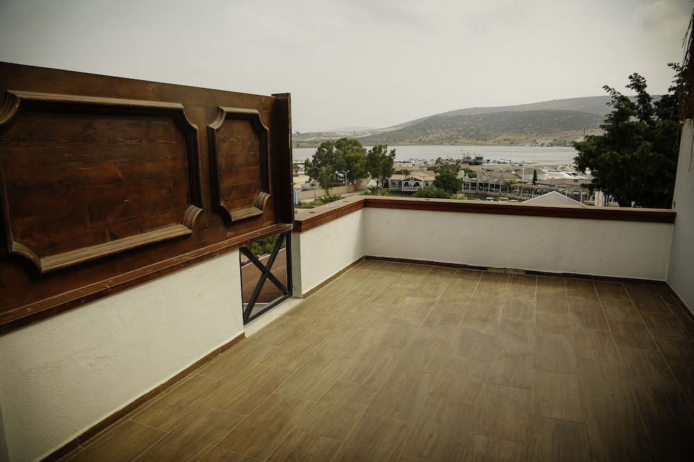 Parva Port Alaçatı - Image 27