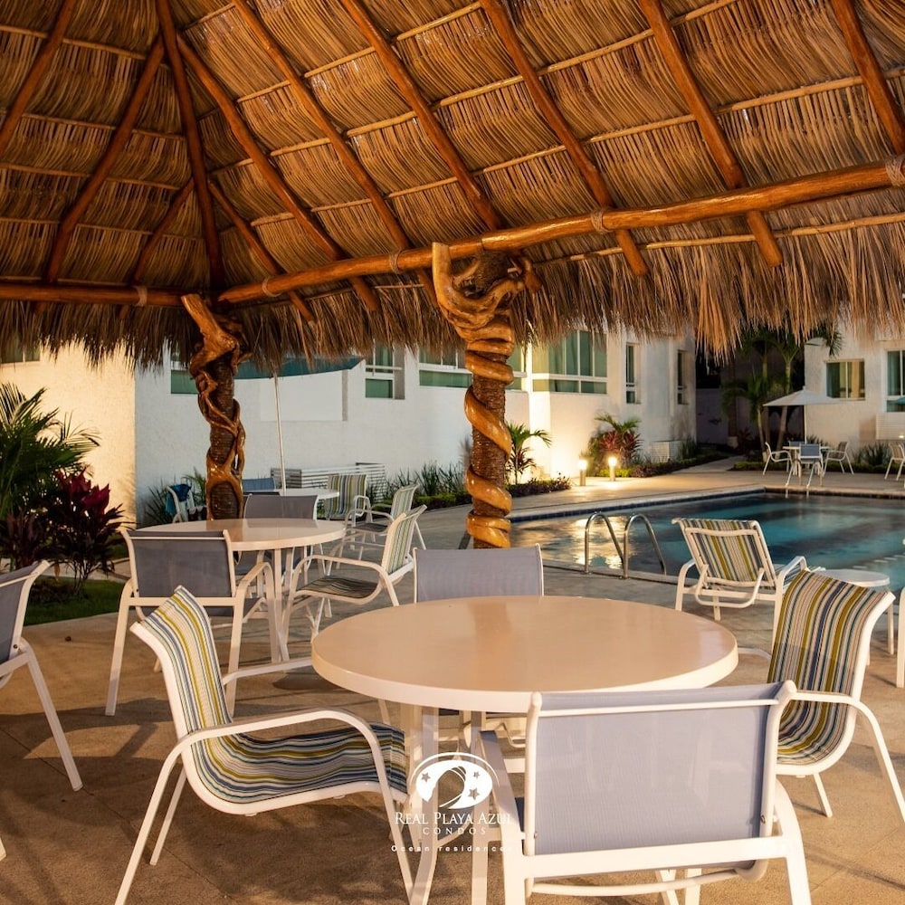 Beautiful Apartment With Pool, gym and Beach Just 80 Meters Walk, Fully Equipped