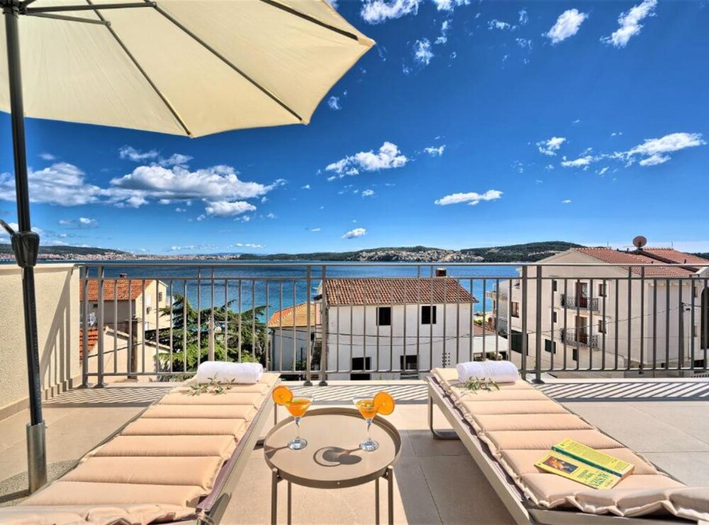 Apartment Domenico - 50 m From the sea