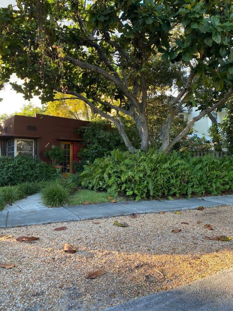 Delight and Cozy Apt Close to Las Olas the Beach