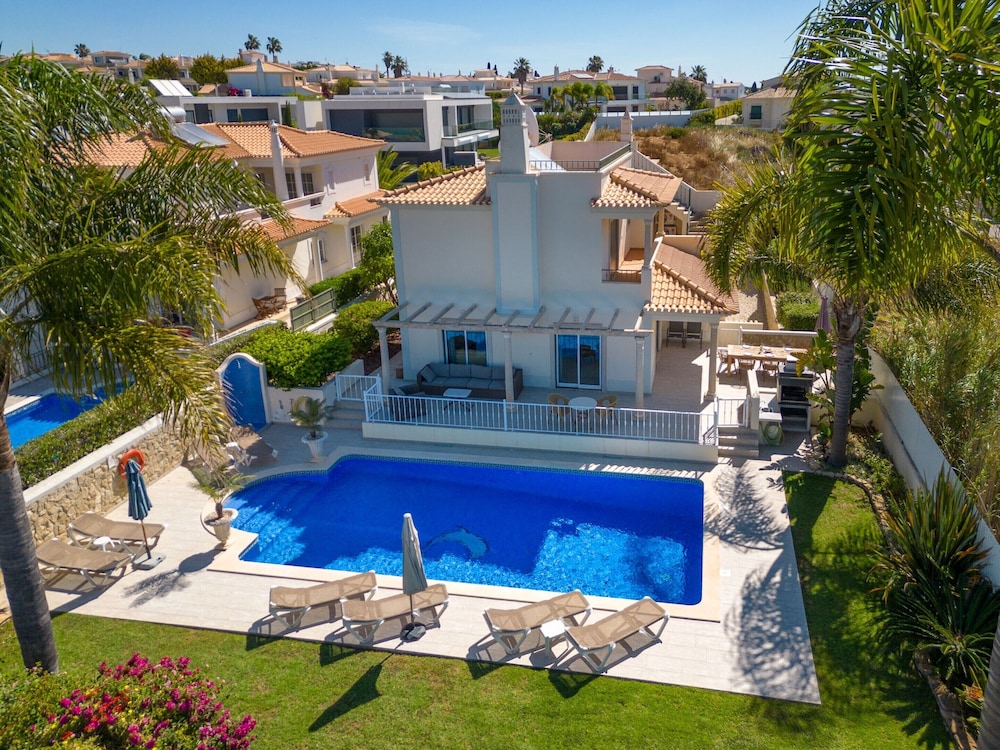 Luxury Villa in Albufeira With Heated Private Pool view 3