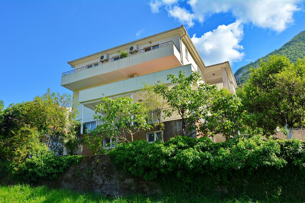 Hotel Apartments Soso - Image 1