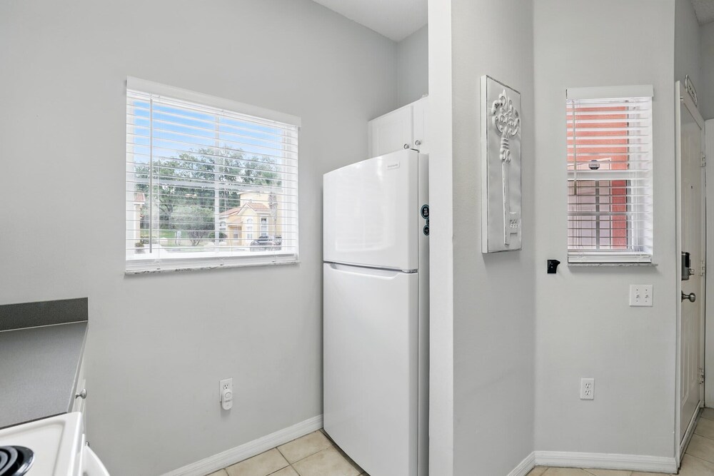 Disney Charm, Steps From Pool and Clubhouse!