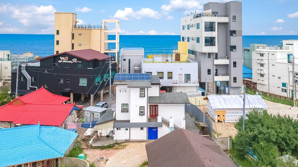 Gangneung Pilgrim Pension view 3