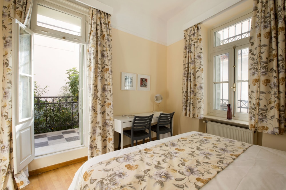 Acropolis Neoclassical Mansion photo 4