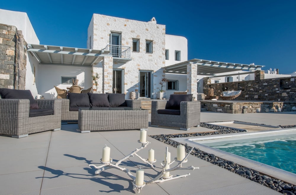 Aelia Paros Villas