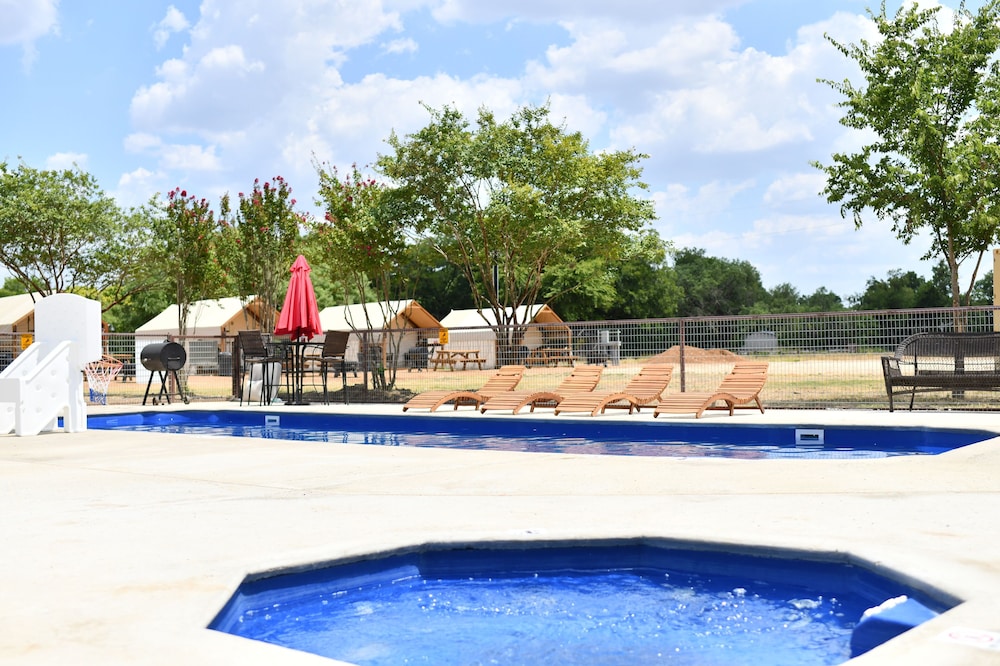 Marion Vacations - 1 Son's Rio Cibolo - Birdhouse Cabin - Property Image 76