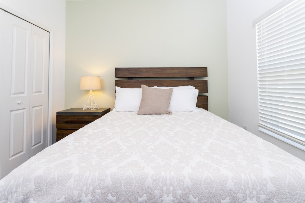 Gorgeous 5 Bd w/ Pool Close to Disney @ Champions Gate 948 - Image 4