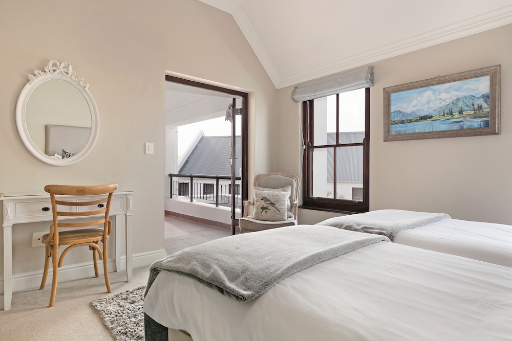 Winelands Golf Lodges at De Zalze