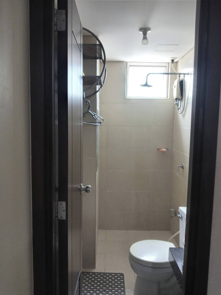 Condo Staycation in SLP Bangkal Makati