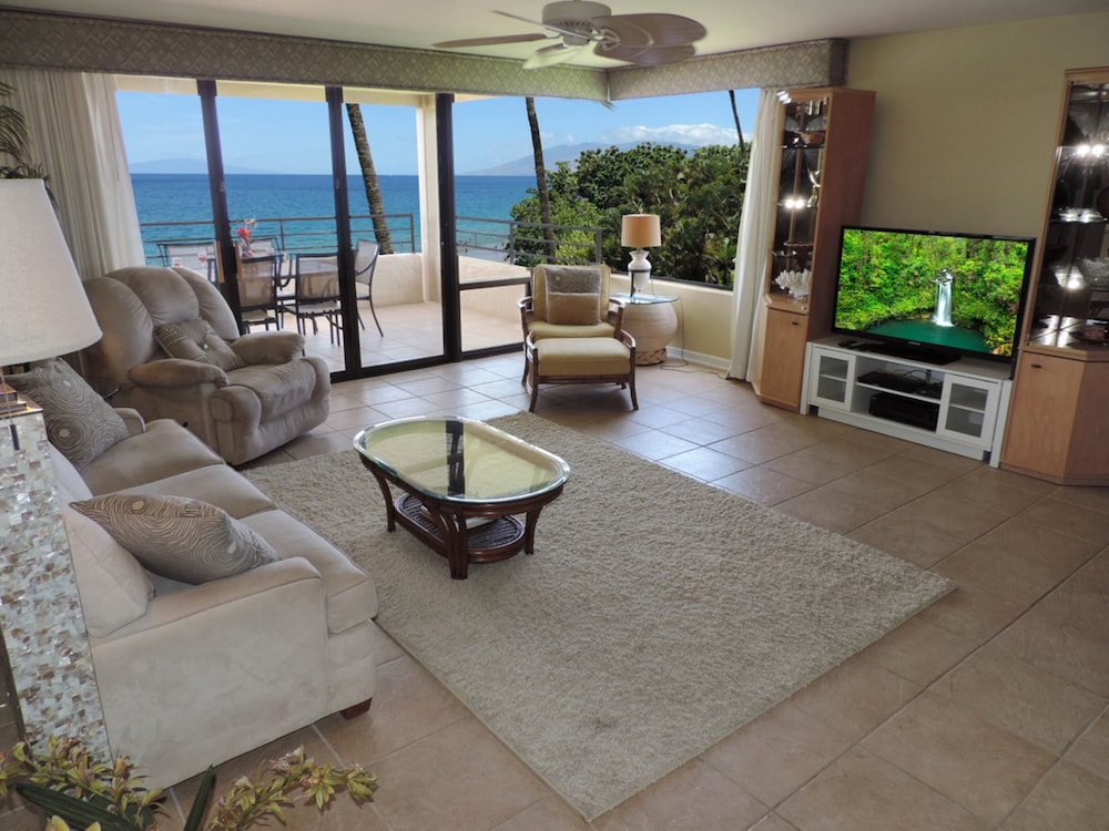 Polo Beach Club Vacation Rentals - APlus Resorts