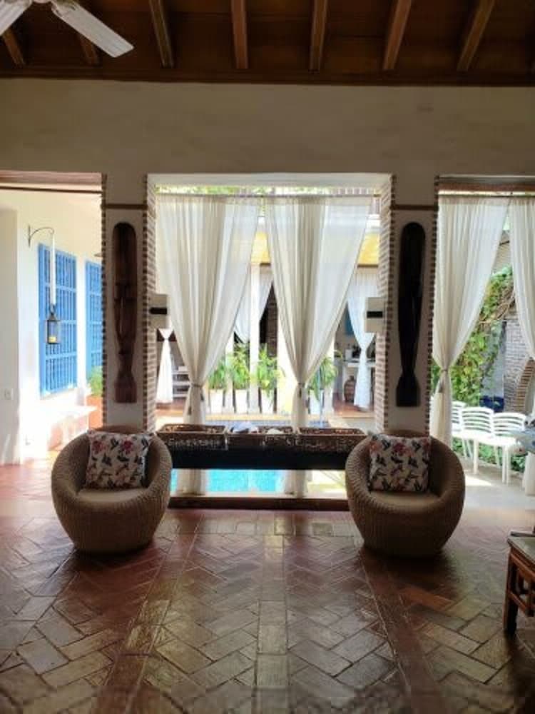 w Divine 4BR House w Pool in Cartagena