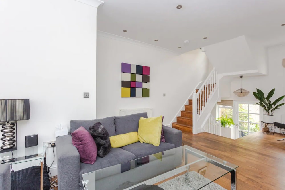 Stylish 3 Bedroom Home With Garden Near Kings Cross
