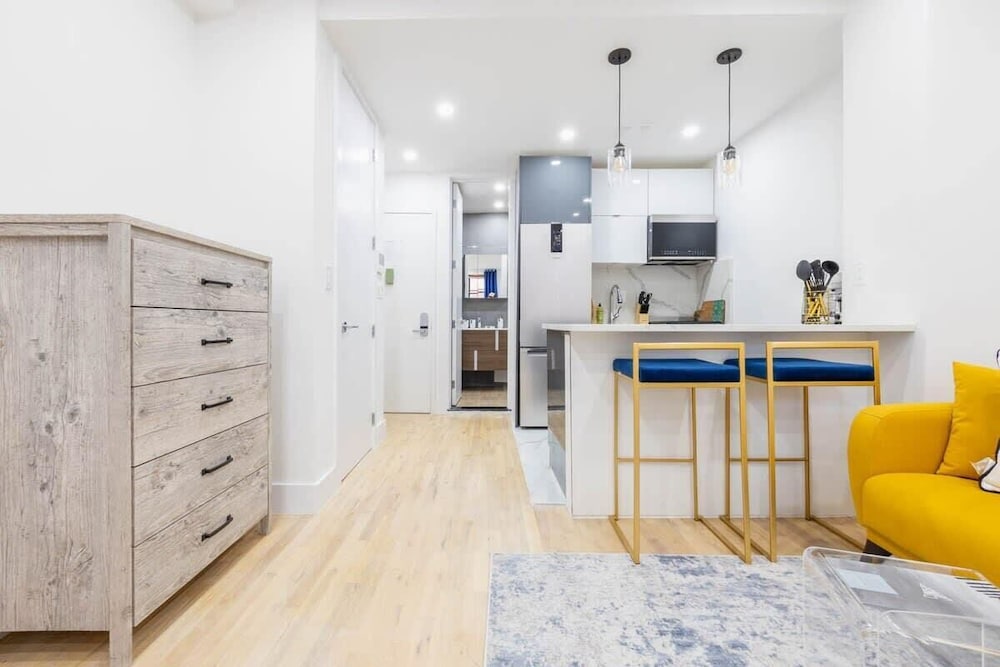 1597 New York Apt