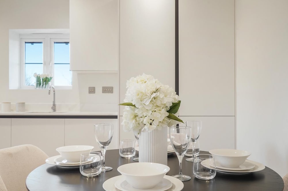 105B Beechwood Grove Flat