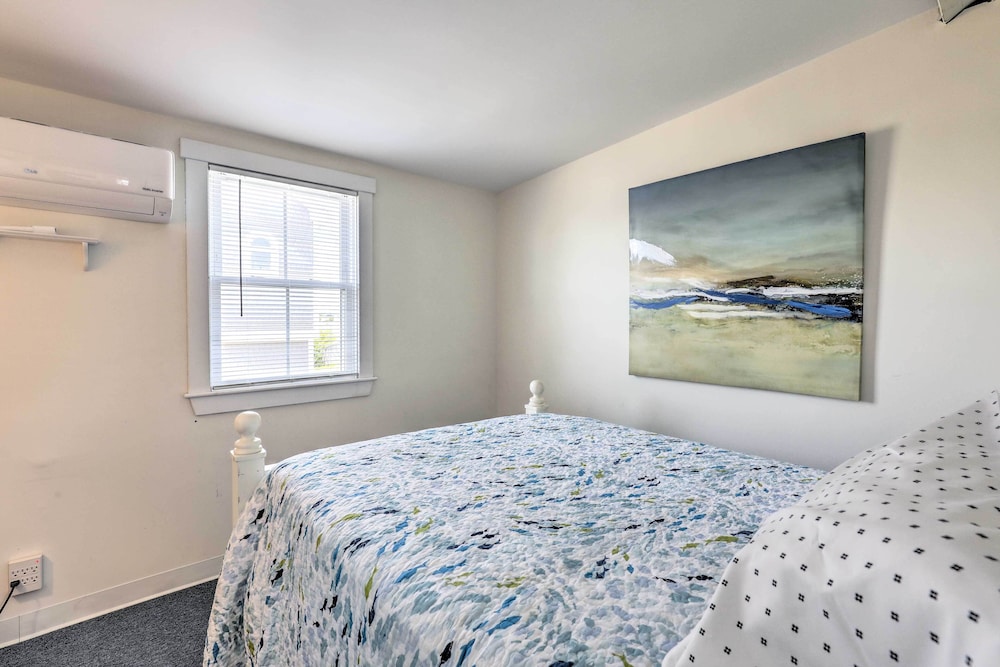 Plum Island Retreat ~ 1-block Walk to Beach! view 5