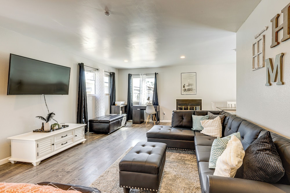 Pet-friendly Apt 11 Mi to Dtwn San Diego!