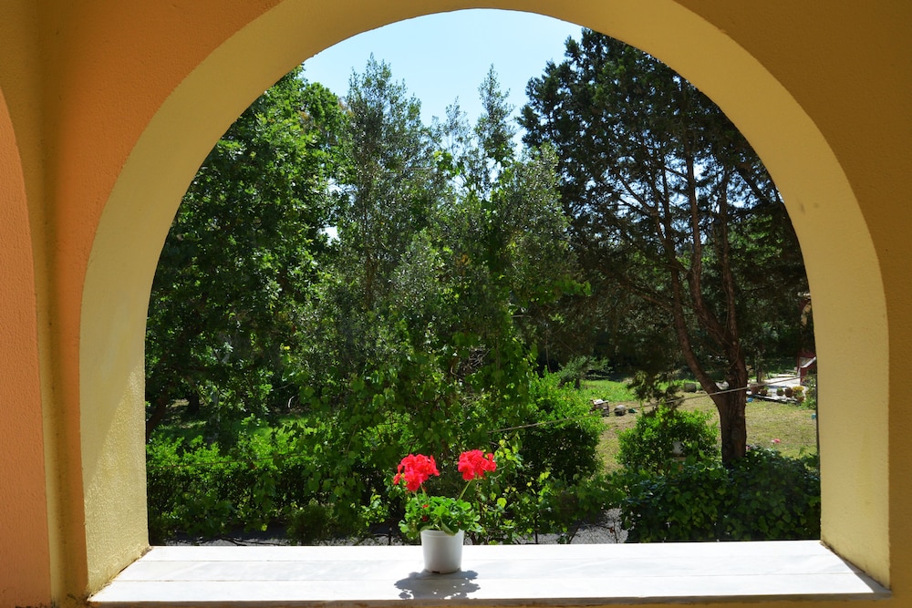 Joanna Apartments