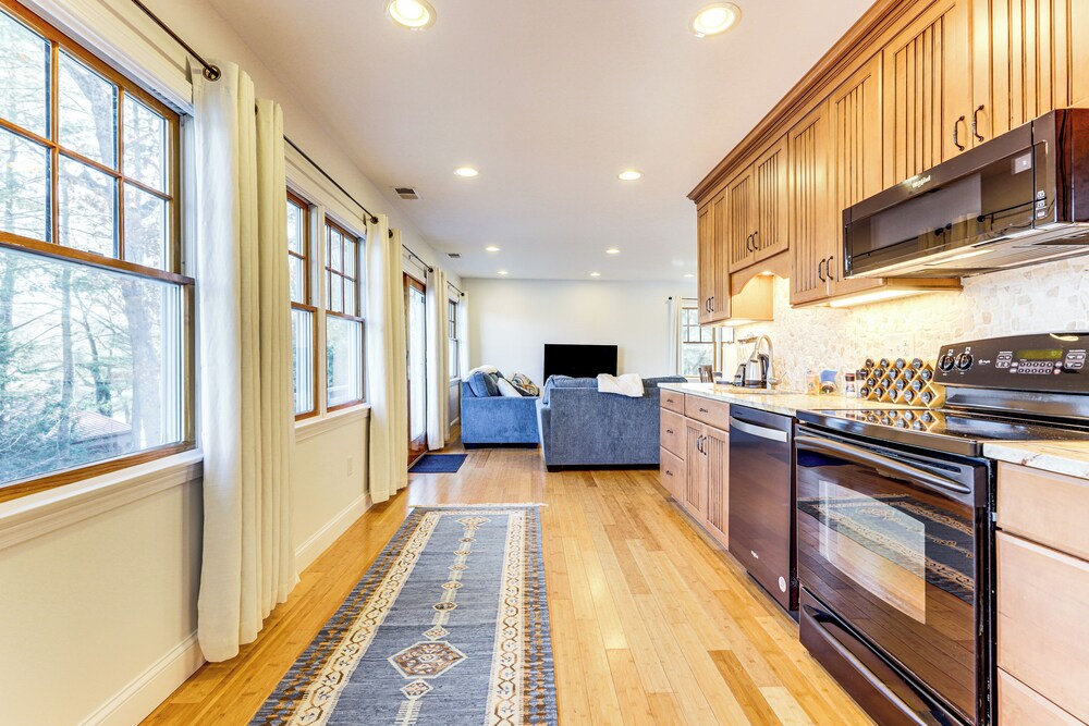 < 3 Mi to Uconn: Peaceful Home on Pine Lake
