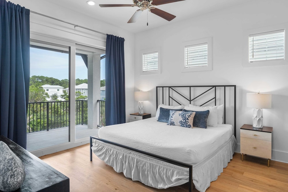 Walk to Beach + Pool, Hot Tub & Game Room 30A Ohana Grande by Avantstay