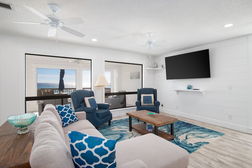 Destiny on the Sand by Avantstay Direct Beach Access Bbq on Large Ocean Facing Patio