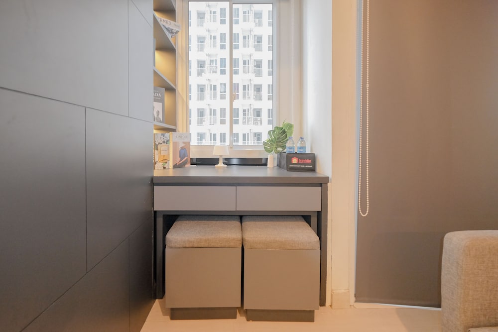 Comfort And Compact Studio At Apartment Tokyo Riverside Pik 2