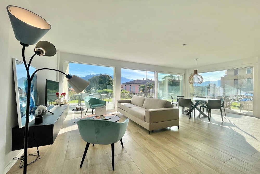 Modern House Apartment 1