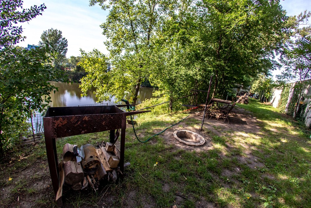 Prague Bay Houseboats