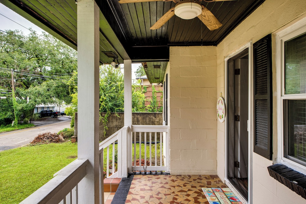 Walkable to FSU Campus: Cozy Retreat w/ Deck!