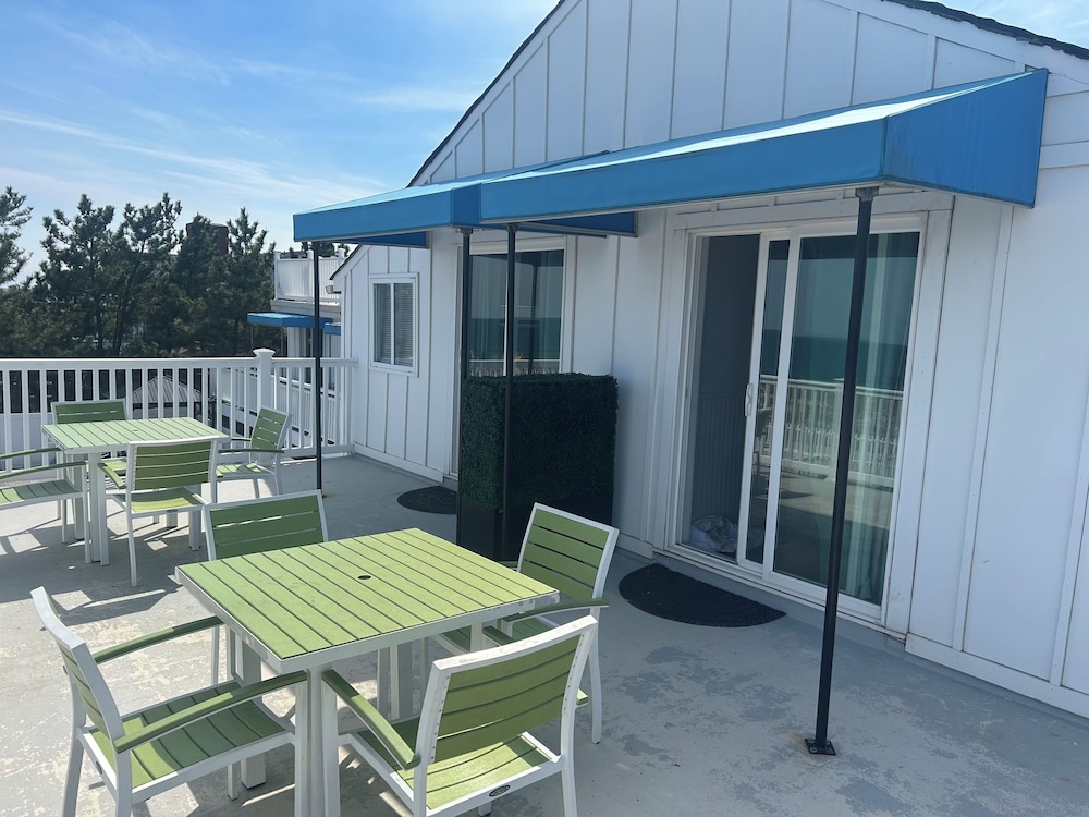 driftwood motel