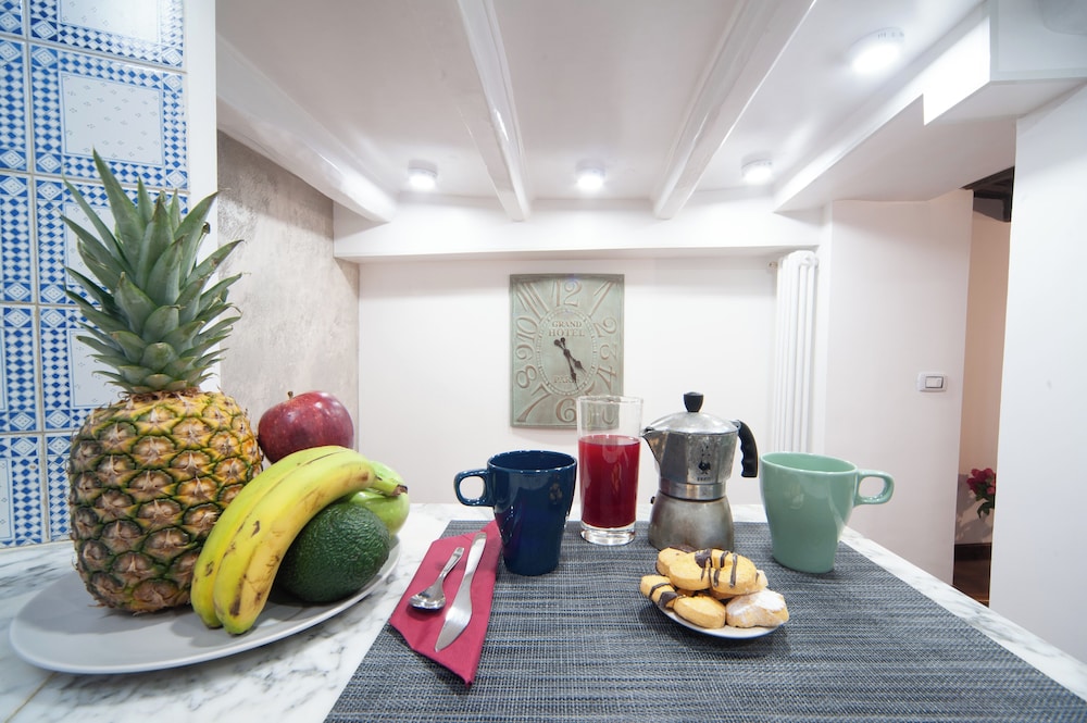 navona jacuzzi apartment