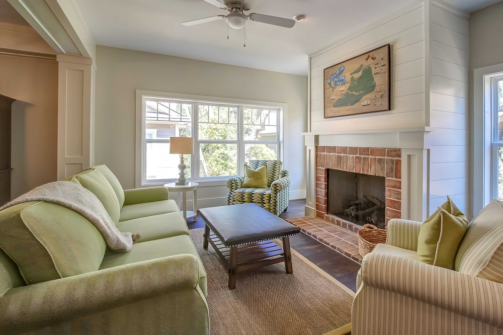 Pink Plume Coastal Escape Near Beach, Private Pool, Grill, & Luxe Interiors