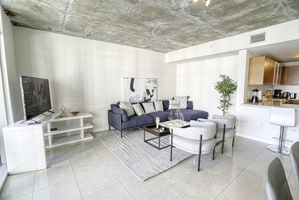 Prime Midtown Miami Condo