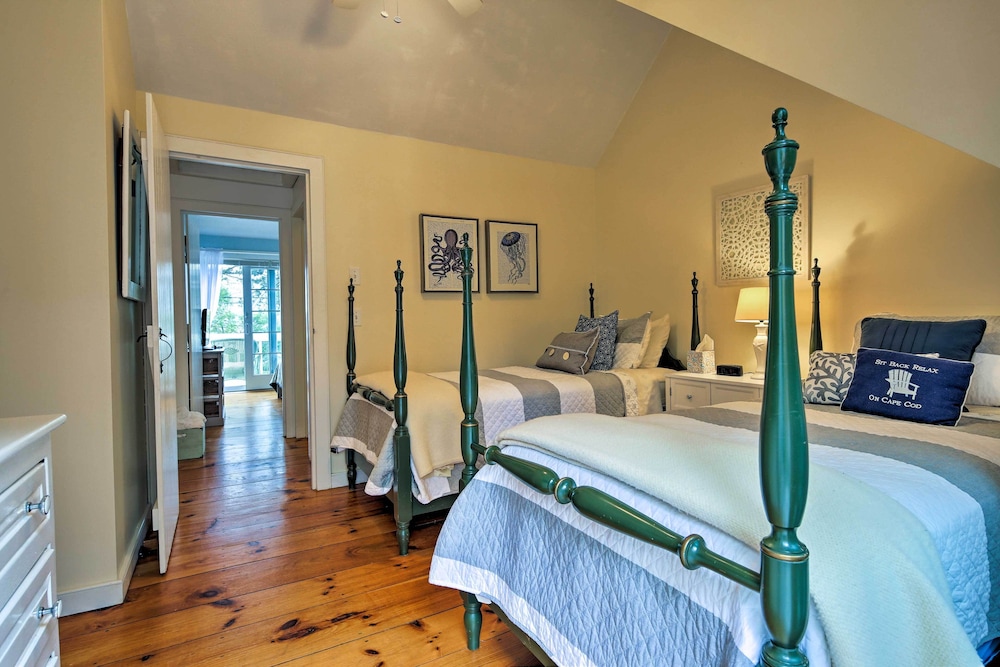 Maushop Village Getaway w/ Private Beach Access!
