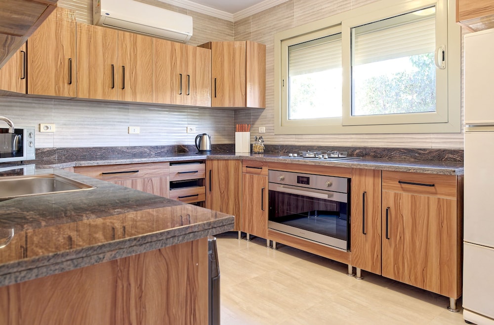 Vesta - Luxury Villa -5br - CFC I
