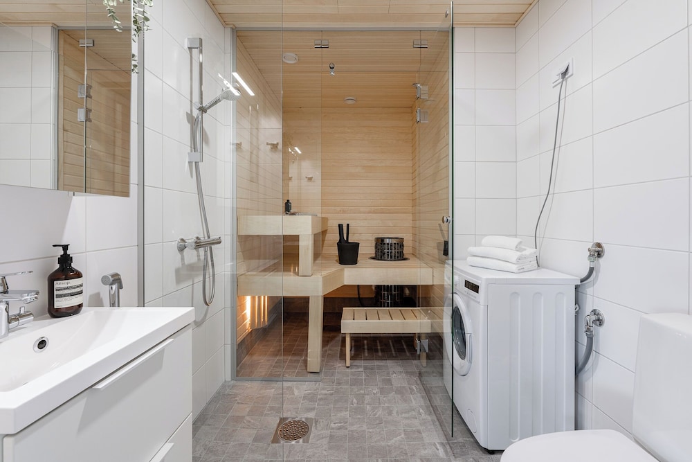 Modern 2BR Apartment with Sauna & Large Balcony