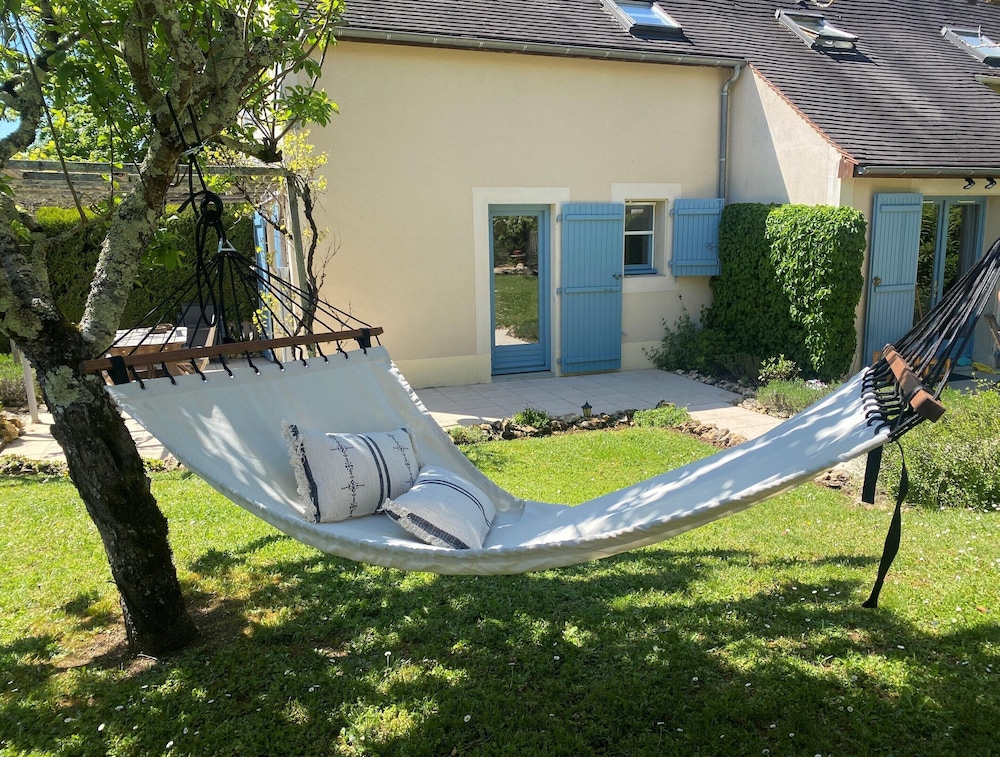 Quiet Holiday Home With Pool in the Dordogne