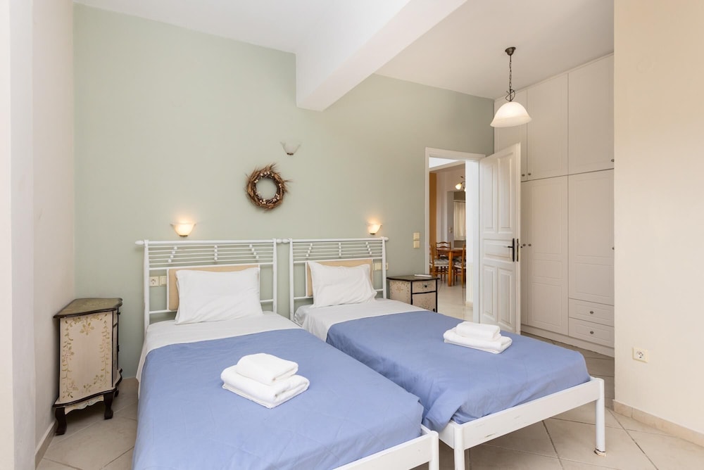 Villa Eleni Large Private Pool Sea Views A C Wifi - 1457 view 5