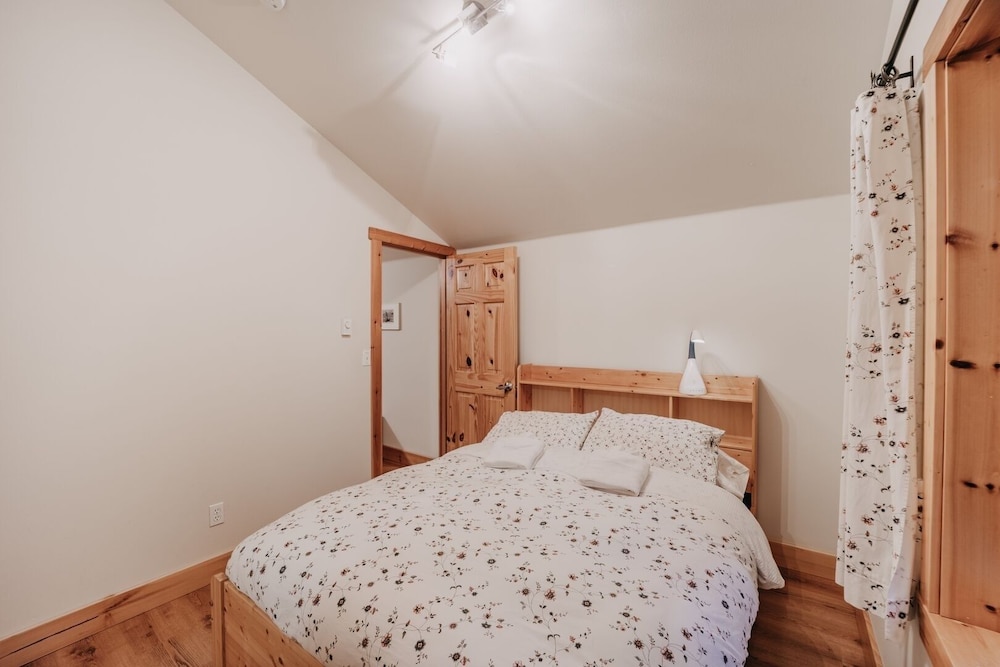 34sl - Hot Tub - Bbq - Ping Pong Table - Sleeps 8 3 Bedroom Home by RedAwning