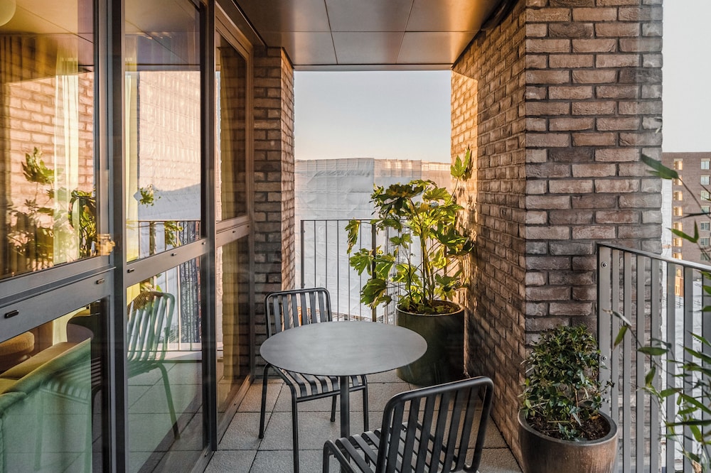 balcony